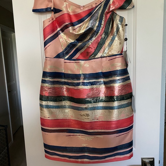 Adrianna Papell Gold leaf off shoulder dress NEW - Picture 2 of 5